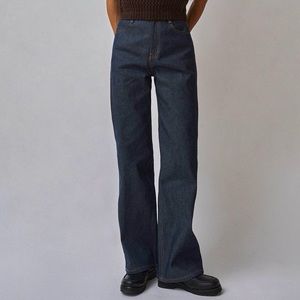 Vintage Dolce & Gabbana dark-wash bootcut jeans. 💙